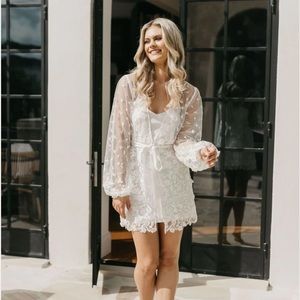 Le Rose Maya Lace Bridal Floral Robe (Includes Slip)